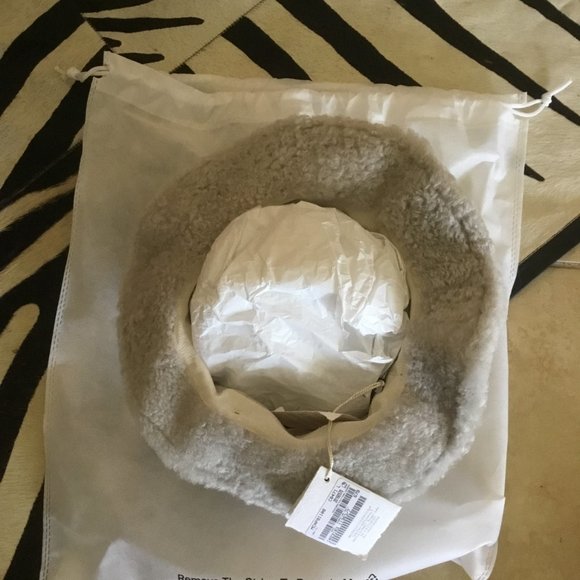 BRUNELLO Cuccinelli shearling hat size L new $2500.00